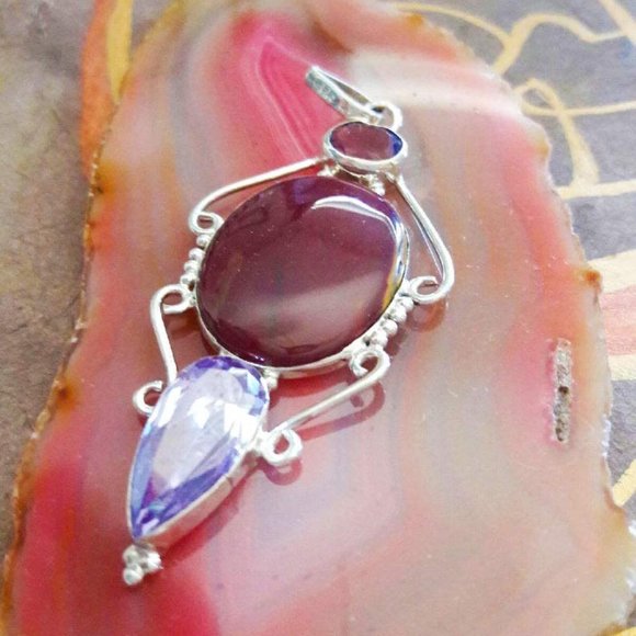 Australian Mookaite and Amethyst Pendant - Picture 2 of 3